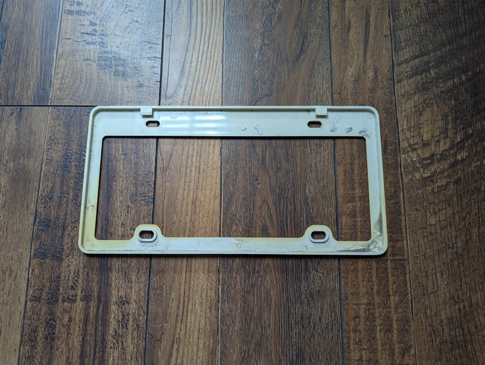 Marco de matrícula RARO Willis Chevrolet Chevy Oldsmobile Florence Oregon Foto 2 de 2