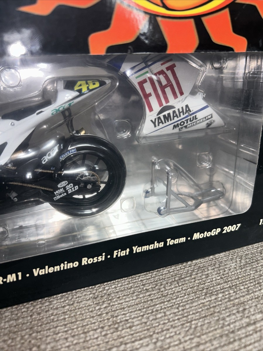 Minichamps 1/12 – Yamaha YZR-M1 Fiat Yamaha MotoGP 2007 – Rossi – Occasion