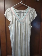 Vtg handmade Nightgown Women LG summer Batwing Sleeve Embroidered pastel 60s 70s