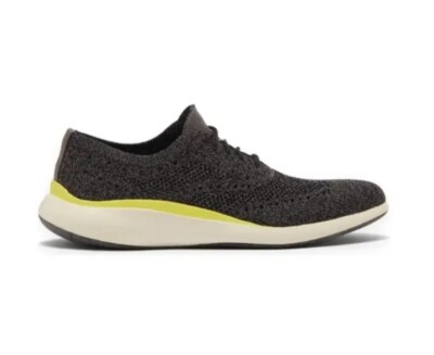 Cole Haan Men display picture 2