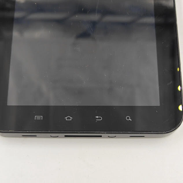 Tableta Samsung GT-P1000 - Señales De Uso, No Probada, AS-IS - Image 2 of 4