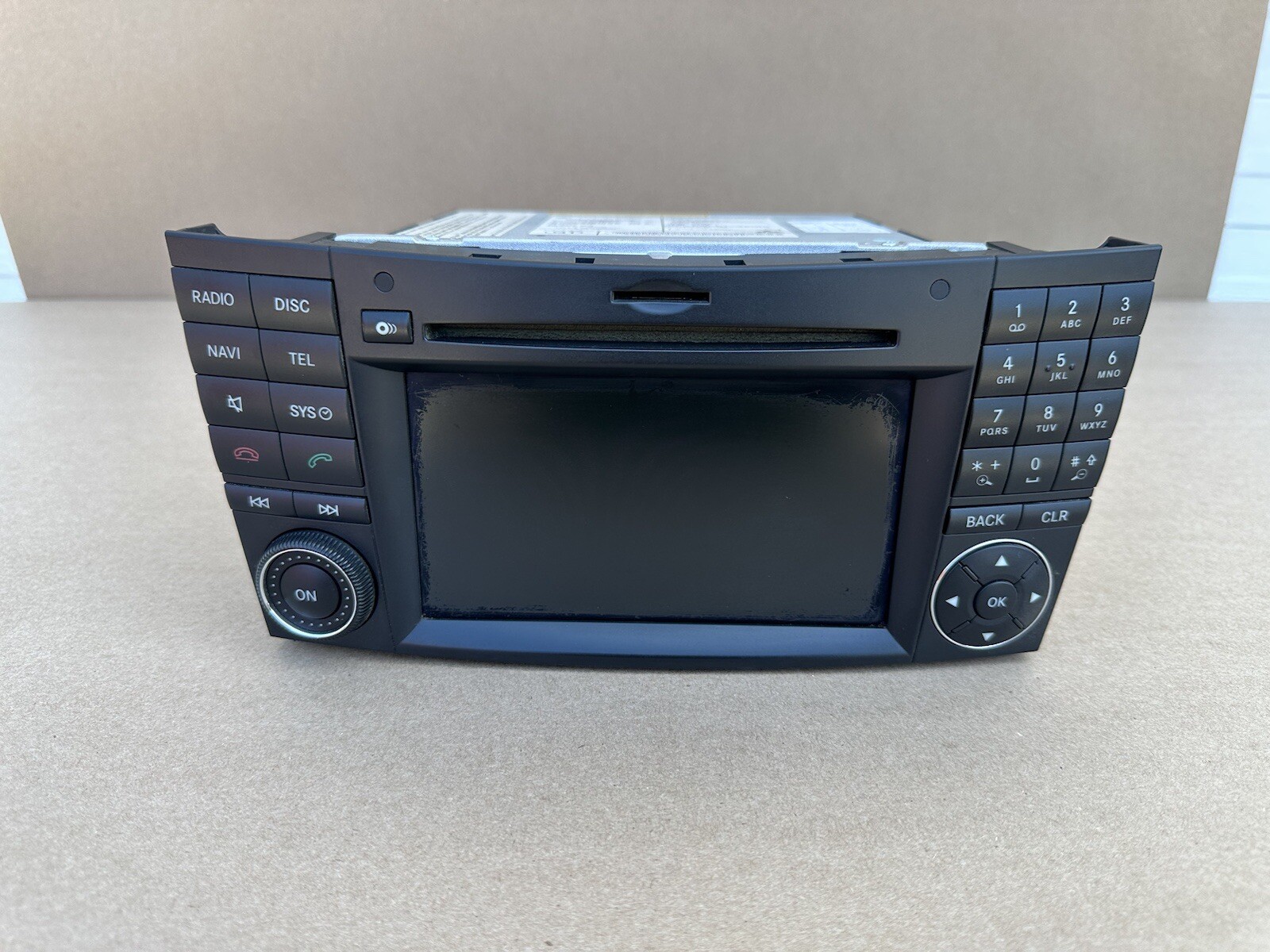 2009 Mercedes W211 W219 E350 E550 CLS550 Navigation Radio DVD Player 2118705294