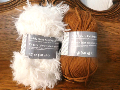 CUDDLY SHEEP KNITTING KIT 2 SKEINS: GL-03 & FL-02