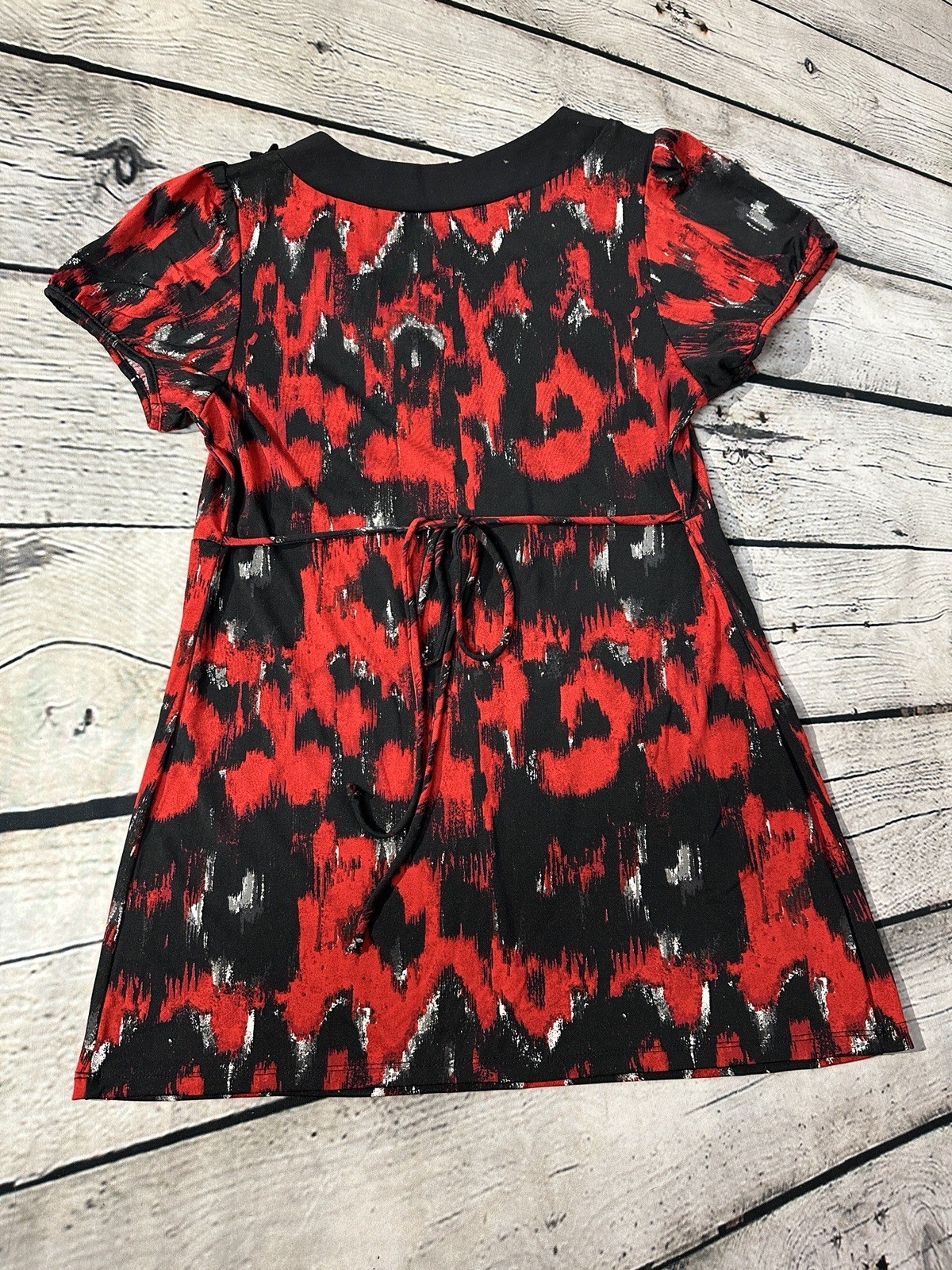 Wrapper Red and Black Patterned Blouse Size M - image 9