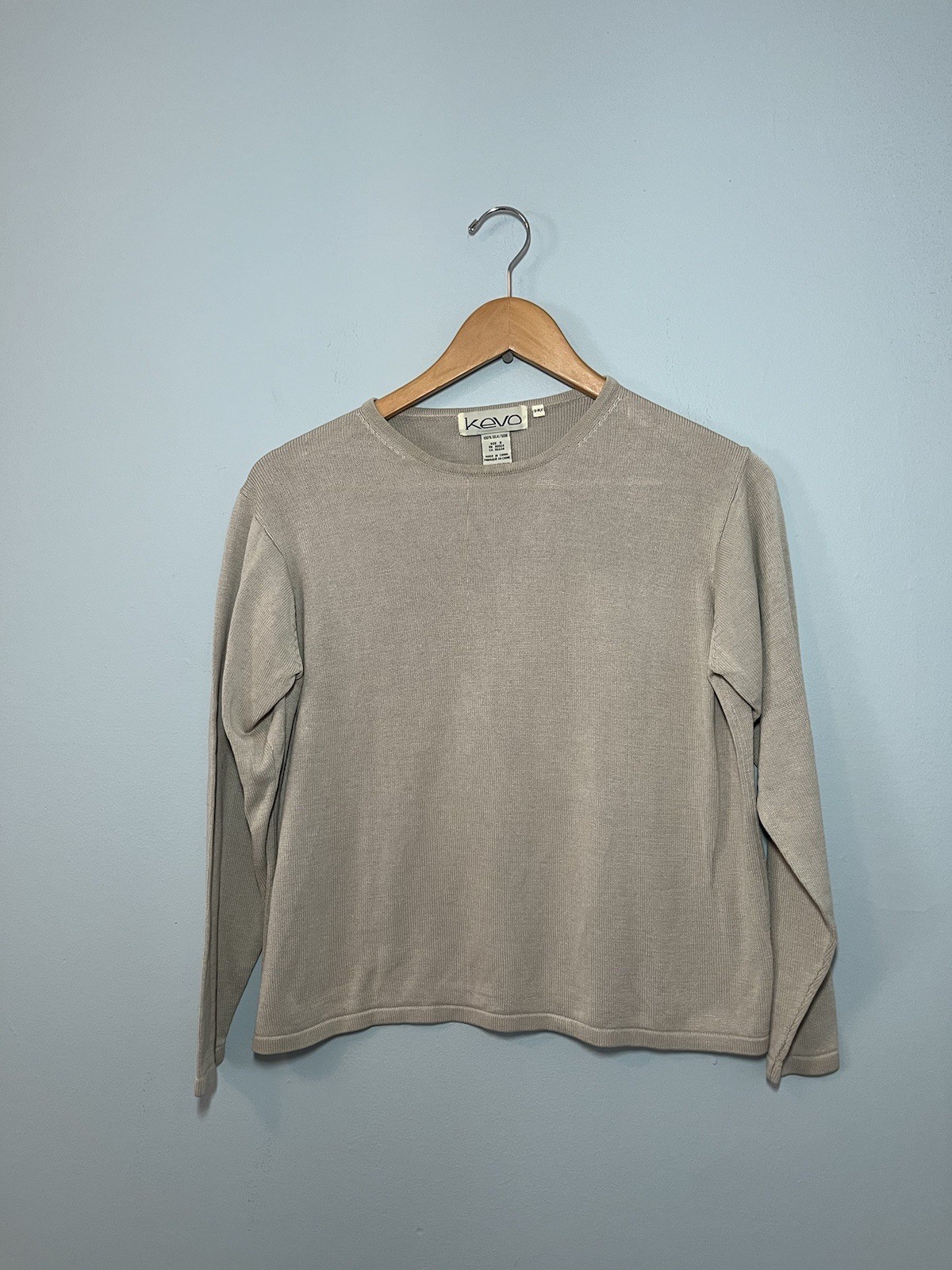 Luxury 90s Kevo 100% Silk Knit Sweater Tee Minimalist Long Sleeved Size S Gray