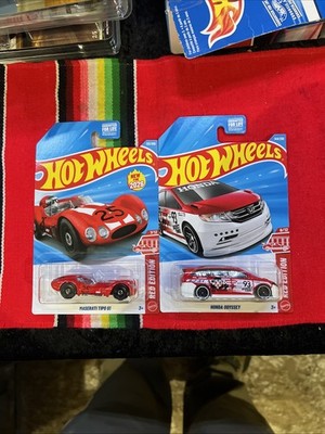 Hot Wheels Honda Odyssey & Maserati Red Edition