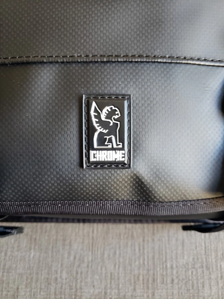 Chrome Industries Niko Sling 2.0 Camera Bag Black Crossbody - RARE! - NEW!! - Image 2 of 4