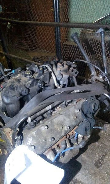 99-07 GMC Sierra 1500 Pickup culata conductor izquierdo estilo clásico 4,8 litros Foto 4 de 4