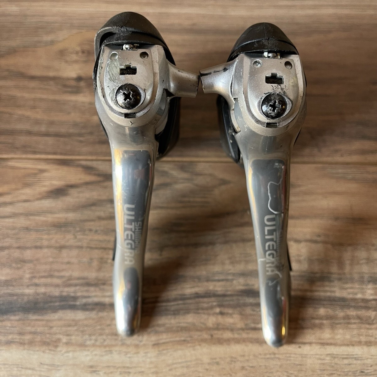 Shimano Ultegra ST-6510 2/3 x 9 Speed STI Shifter Brake Shimano Ultegra ST-6510 2/3 x 9 Speed STI Shifter Brake