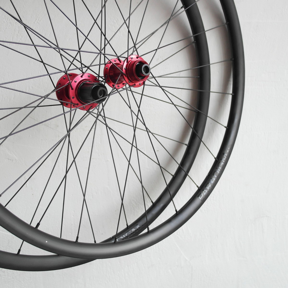 Bontrager Paradigm SL Road Disc Gravel Wheelset - Red Hubs