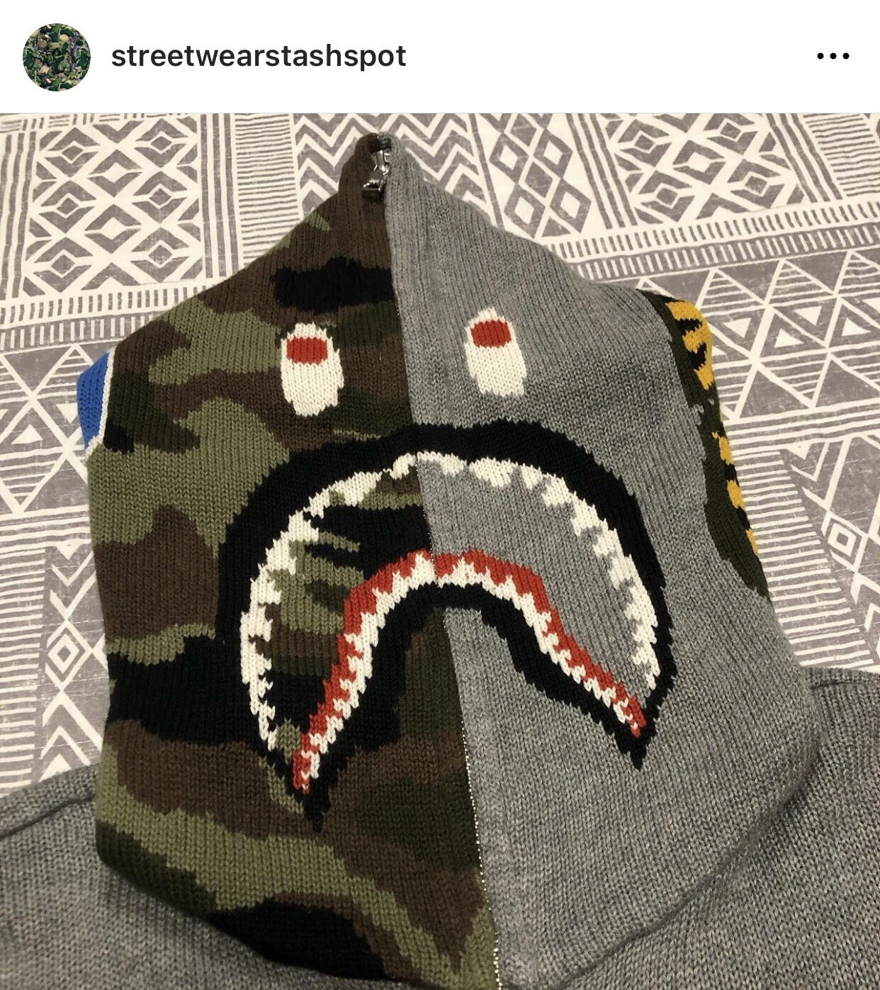 A BATHING APE (BAPE) Felpa con cappuccio zip intera A Bathing Ape Bape mimetica squalo taglia large