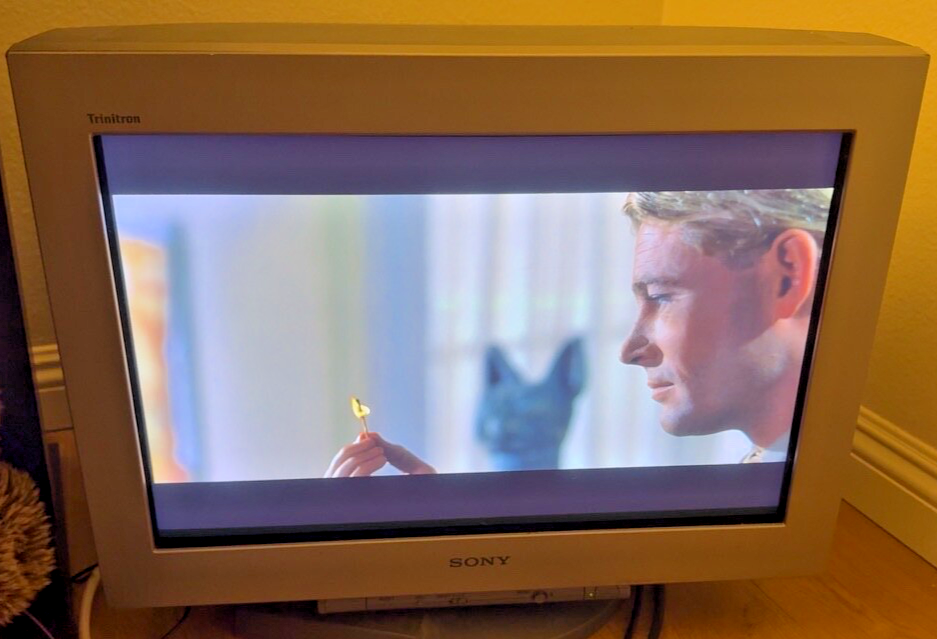 Sony Trinitron GDM-FW900 Calibrated Widescreen 16:10 VGA BNC CRT