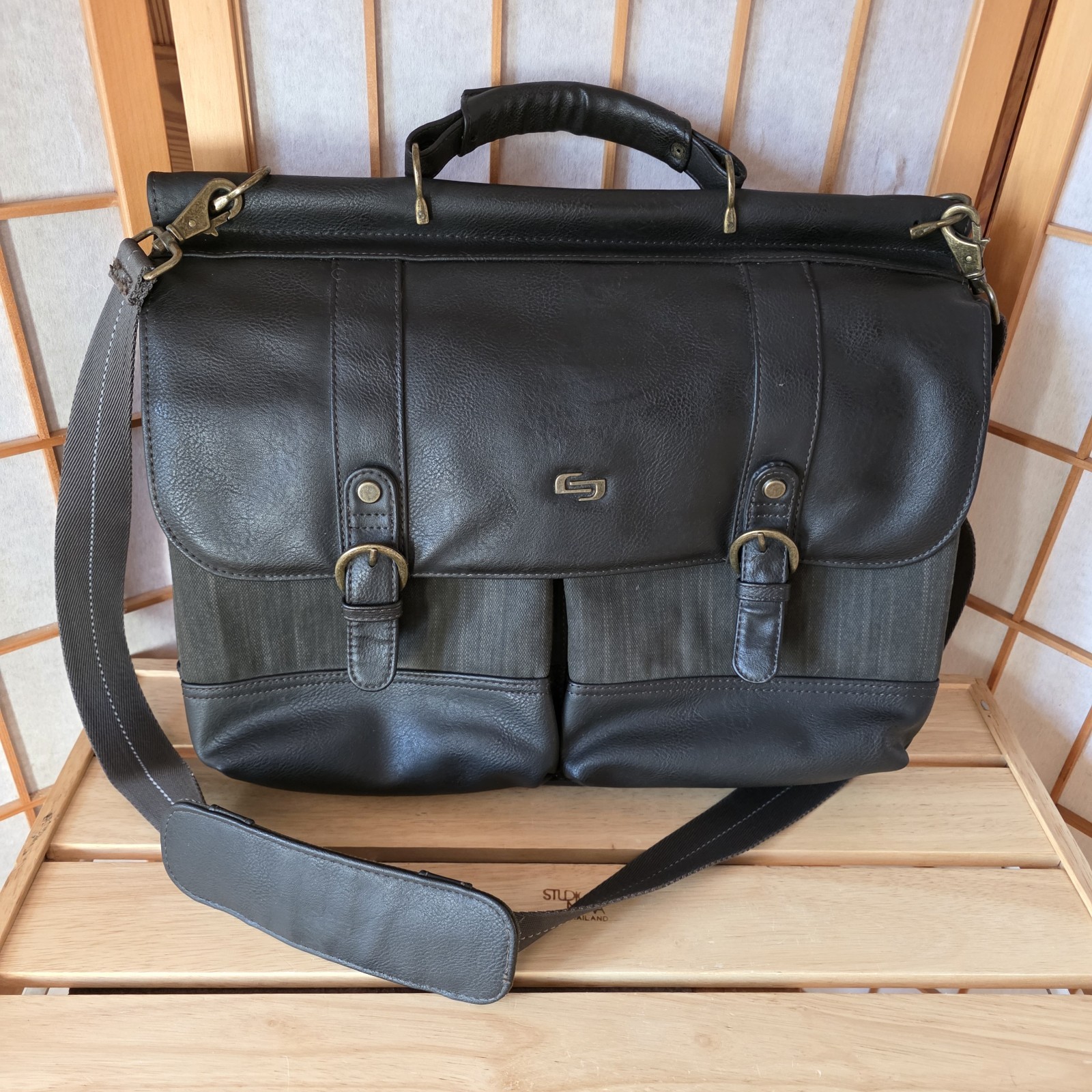 SOLO Executive Collection Bradford Laptop Carrying Messenger
