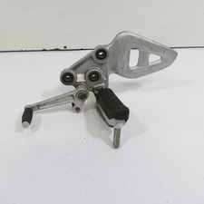 Suzuki GSX 1300 R Hayabusa Fußrastenanlage links Rastenanlage 83885