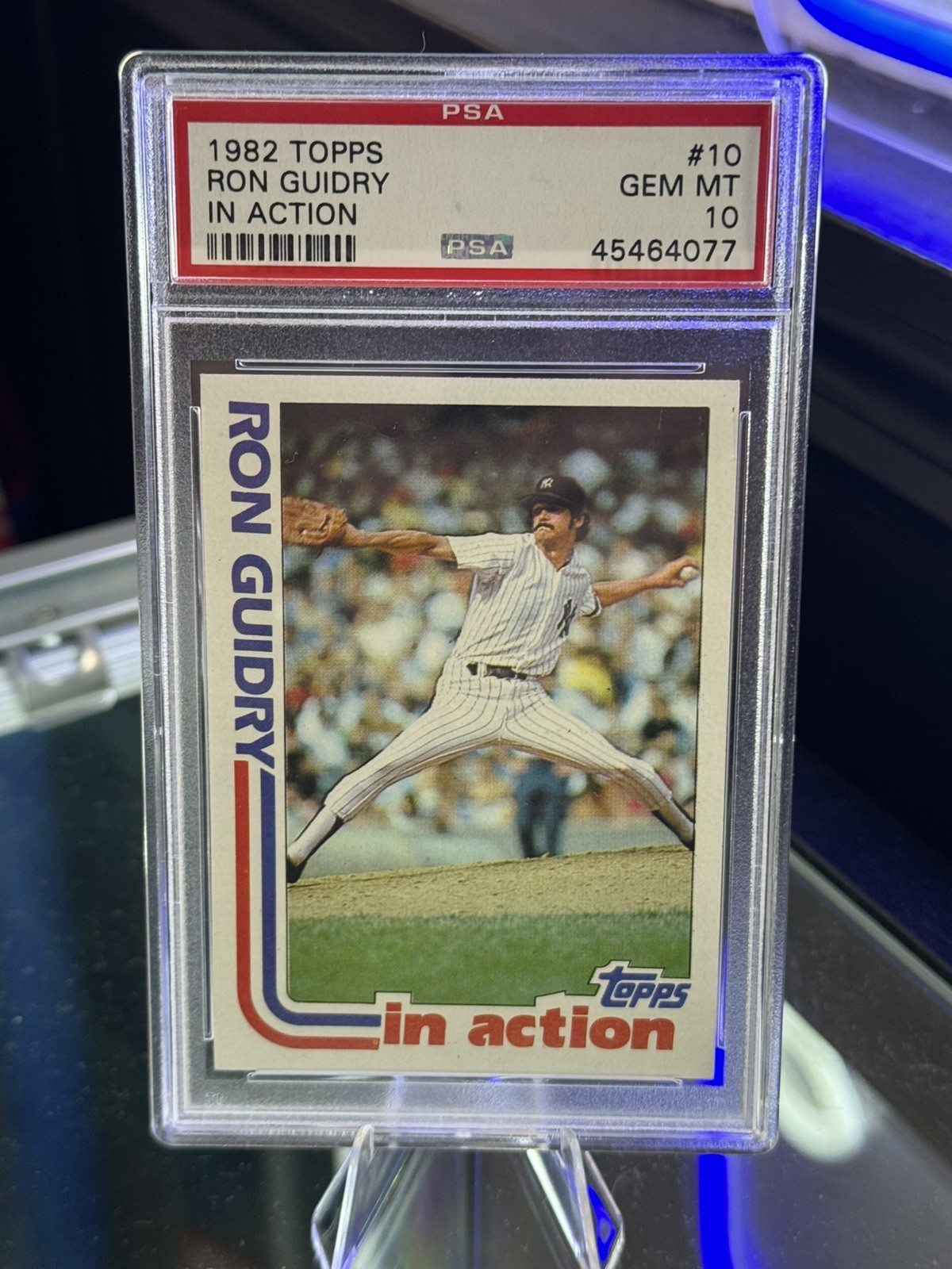 1982 TOPPS #10 ROD GUIDRY IN ACTION (YANKEES) PSA 10 *LOW POP*
