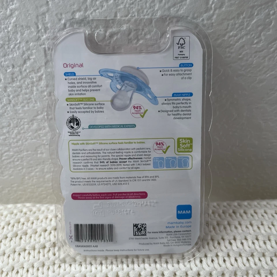 New MAM Original Pacifiers 3-pack Baby 0-6 month Silicone Orthodontic Clear - Image 2 of 4