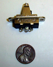 STACKPOLE SPDT SLIDE SWITCH WITH SIDE GUARD 4A/125Vac or 1A/125Vdc