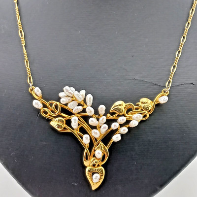 Vtg DURI Necklace Gold Tone Freshwater Pearl Floral Design