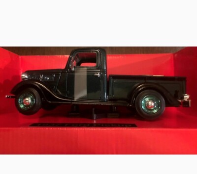 Vintage 1937 Ford P/U DieCast 1:24 & Frost Cutlery Mini Tobacco Congress Knife