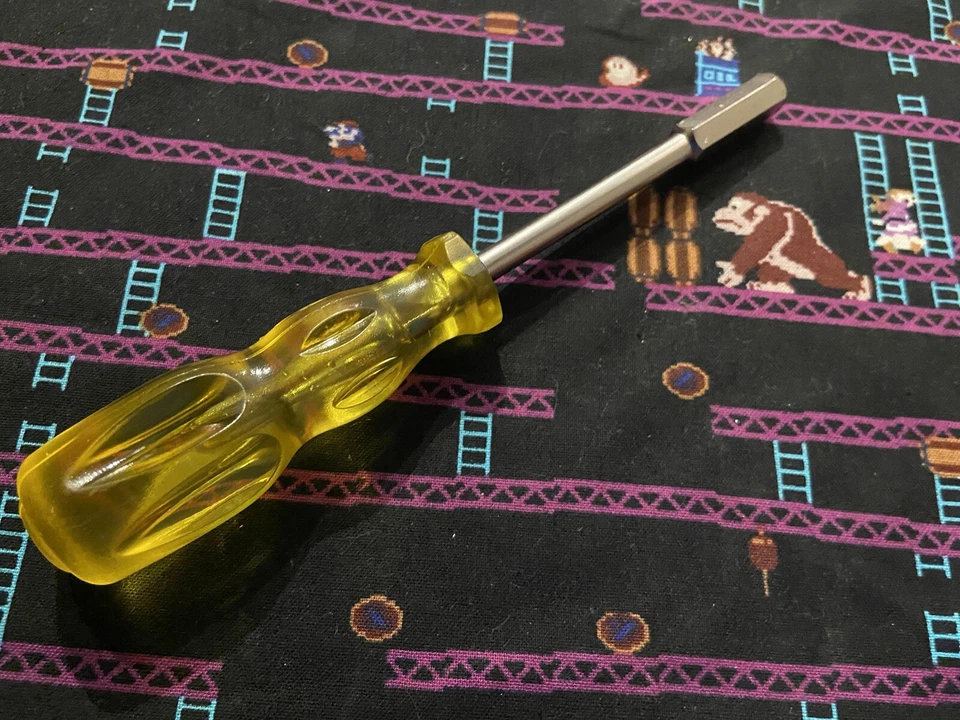 Screwdriver For Famicom box Famicomstation And Super Famicombox. Brand New. - Image 4 of 4