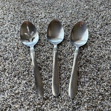 Oneida Easton Serving Set of 3 - Pierced/Slotted Spoon and 2L Serving Spoons