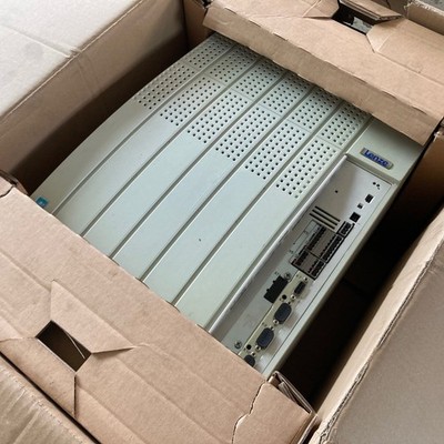 1x Lenze 9300 Servo PLC EVS9330-EP Servoregler