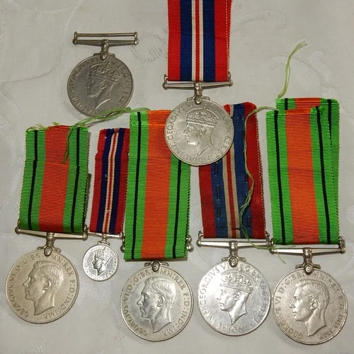 6 x WW2 WAR MEDAL LOT + MINIATURE MILITARY WORLD WAR II DEFENCE & WAR + RIBBONS