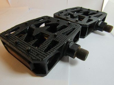 mongoose bmx pedals