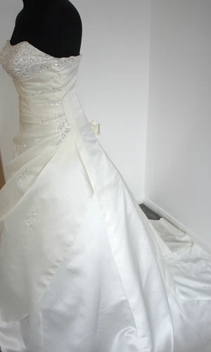 UK Stock Beading Satin Wedding Dress Size 8 10 12 14 16 18 20 22 Custom Made - Picture 7 of 7