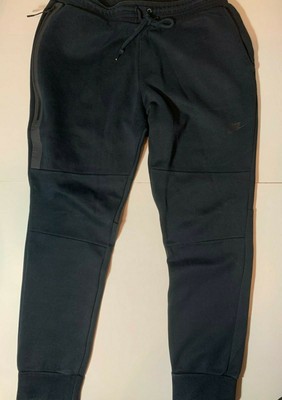 nike sweatpants with back pocket