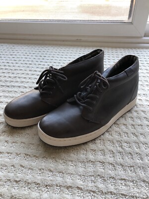 vans leather chukka