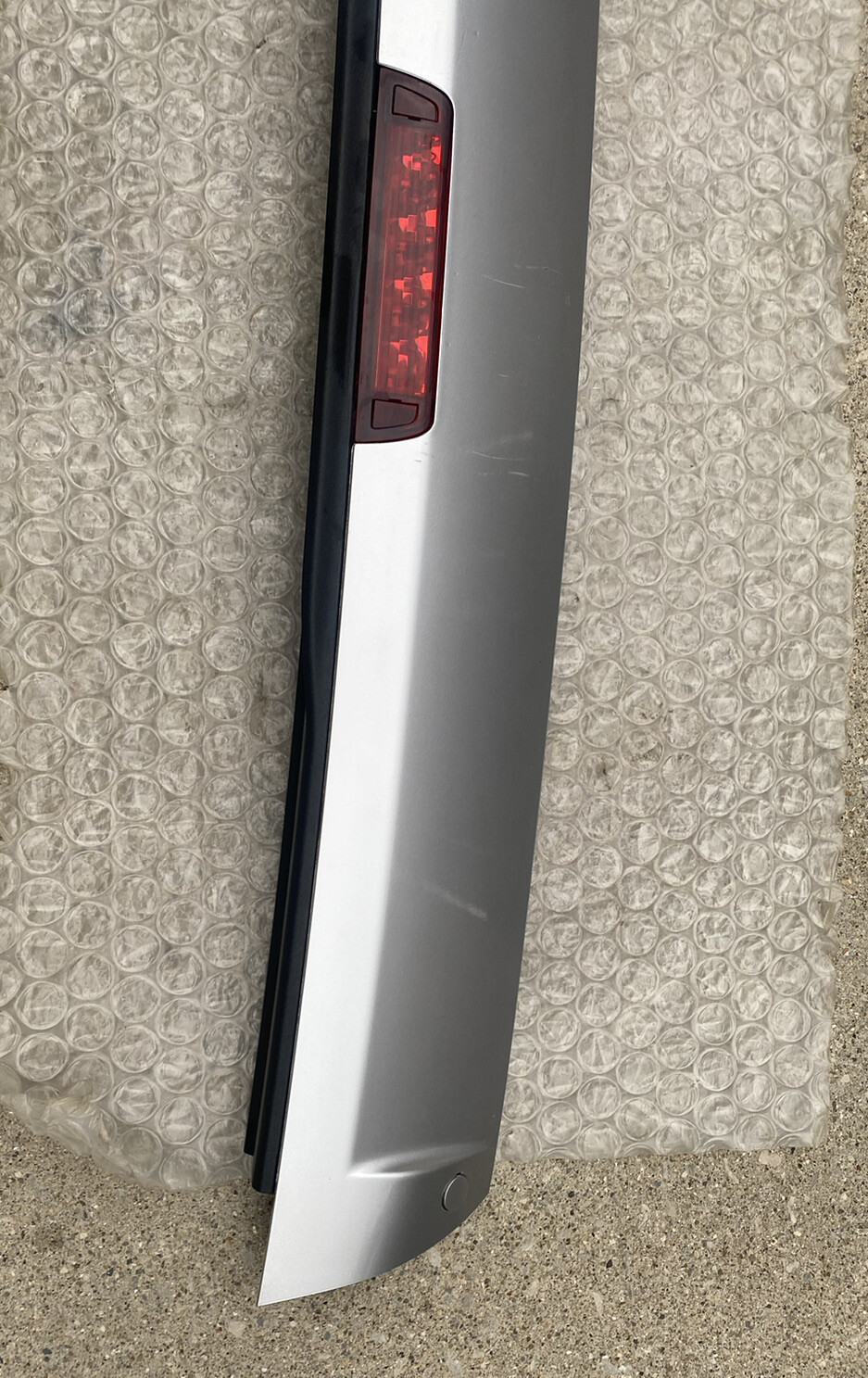 20062014 HONDA RIDGELINE REAR ROOF SPOILER THIRD BRAKE LIGHT SILVER