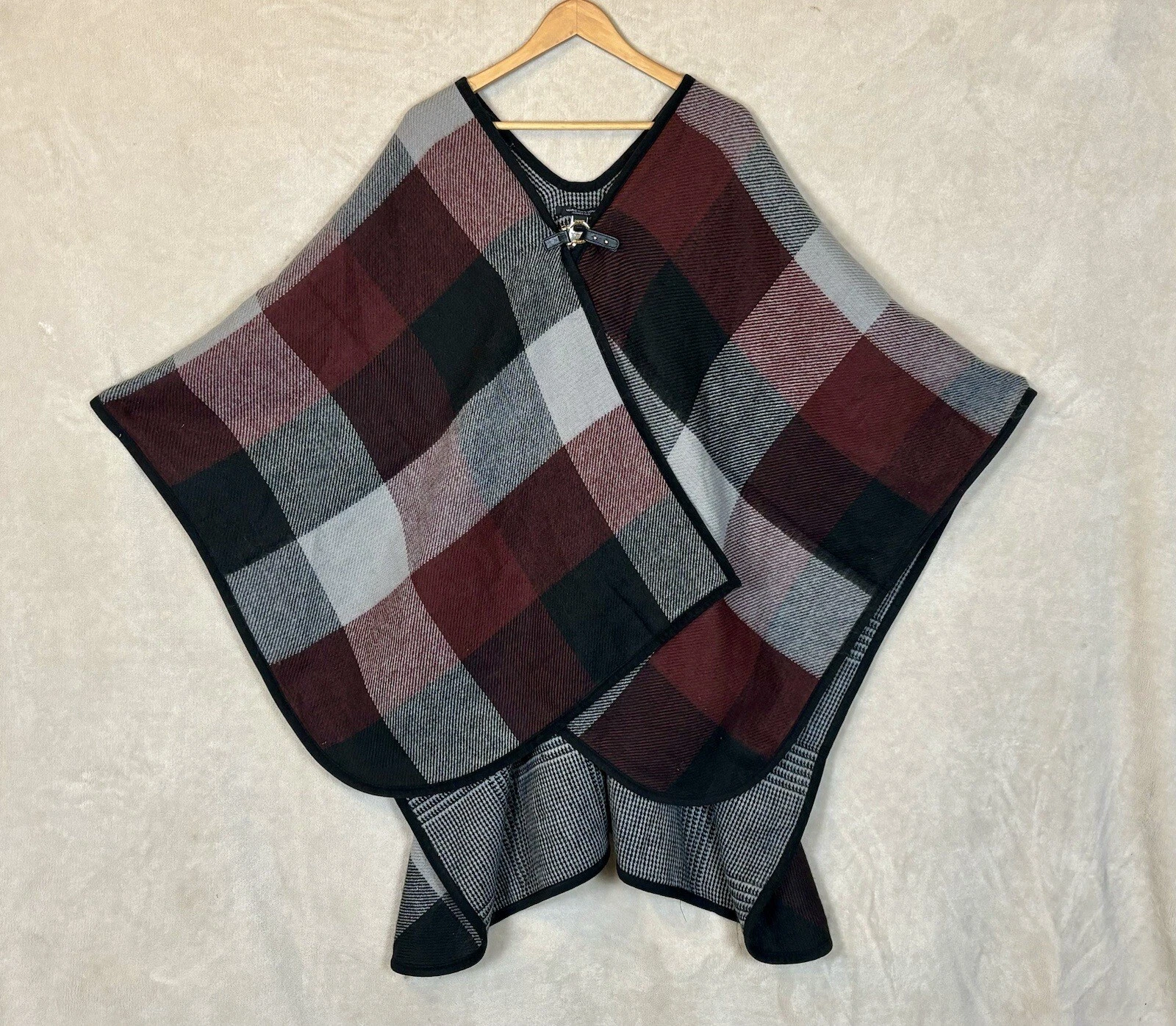 NWT Marc New York Women's One Size Herringtonbone Plaid Cape Poncho Sweater