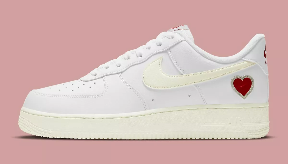Nike Air Force 1 Low Valentines Day AF1 White Red Heart DD7117-100