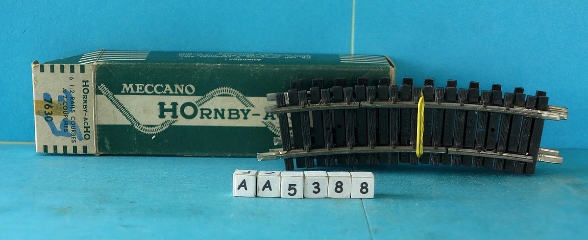 LOT IMPORTANT RAILS AIGUILLAGES ET DIVERS HORNBY MECCANO