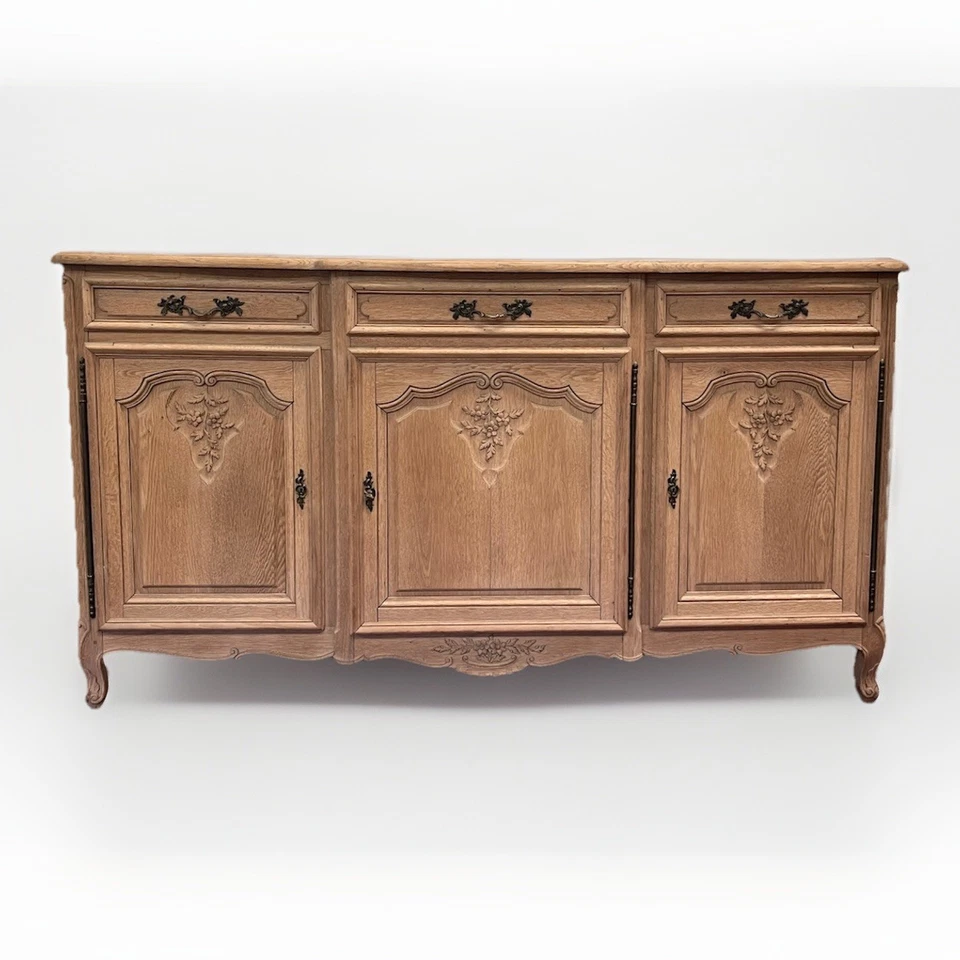 Антикварный отбеленный французский провинциальный дуб Людовик XV сервант Enfilade 79,5 дюйма x 21 дюйм - Изображение 2 из 4