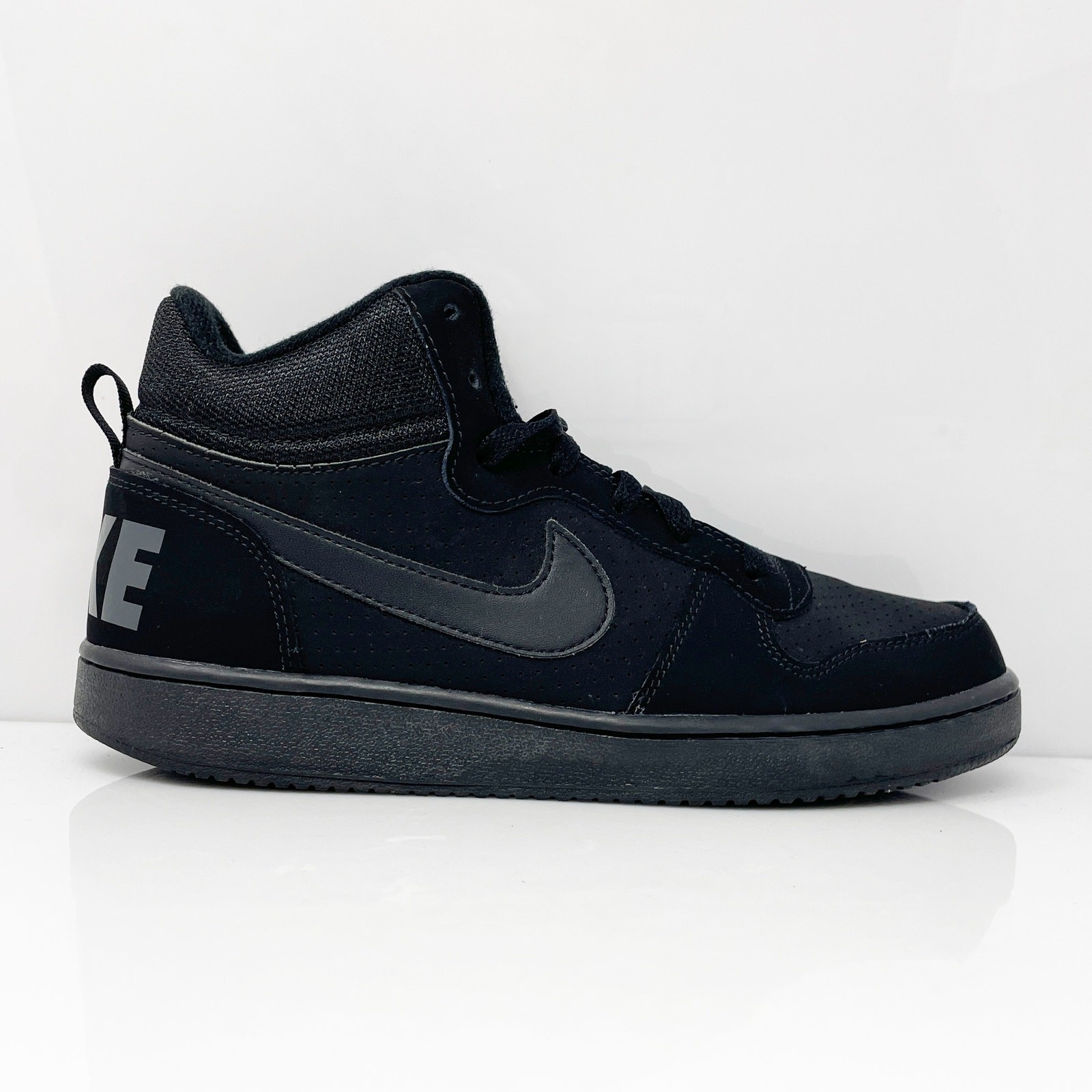 Sneakers Size 6.5y