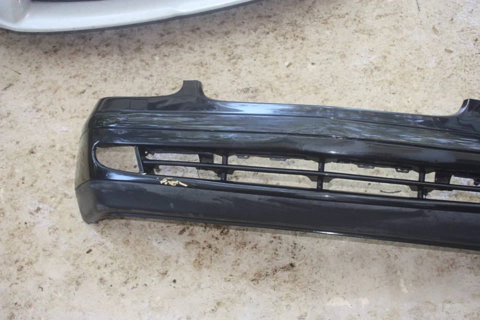 MONTAJE CUBIERTA PANEL PARACHOQUES DELANTERO MERCEDES R170 SLK230 OEM Foto 3 de 4