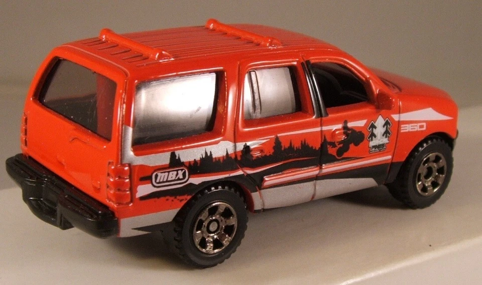 MATCHBOX #110 Ford Expedition, 2018 issue (LOOSE / MINT) - Image 2 of 2