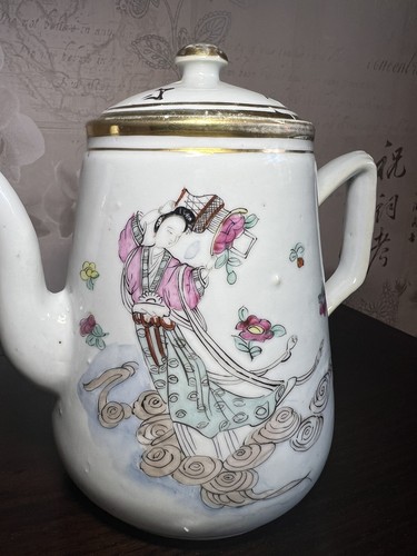 Antique Late 19th Century To Early 20th Century Chinese Famille Rose Teapot 天女散花 - Picture 2 of 17