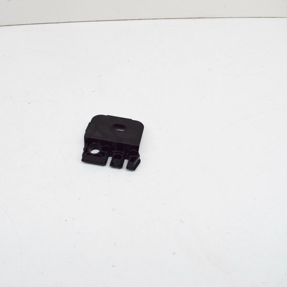 FORD FOCUS MK4 519 Right Headlight Bracket Mount Set 2206772 NEW 