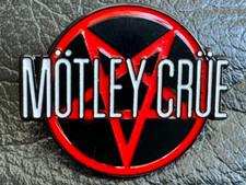 Motley Crue pin badge enamel pentagram hard rock
