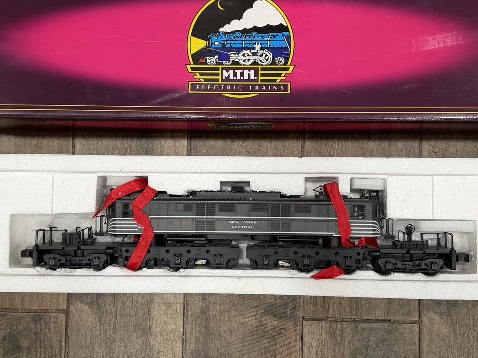 New York Central O Scale Premier # 20-5507-1 P2 Box Cab Electric w/ Proto & BCR - Image 2 of 4