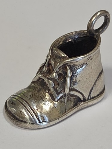 Sterling Silver ~ Baby Shoes Booties Charm ~ NICE QUALITY DETAIL ~ VINTAGE
