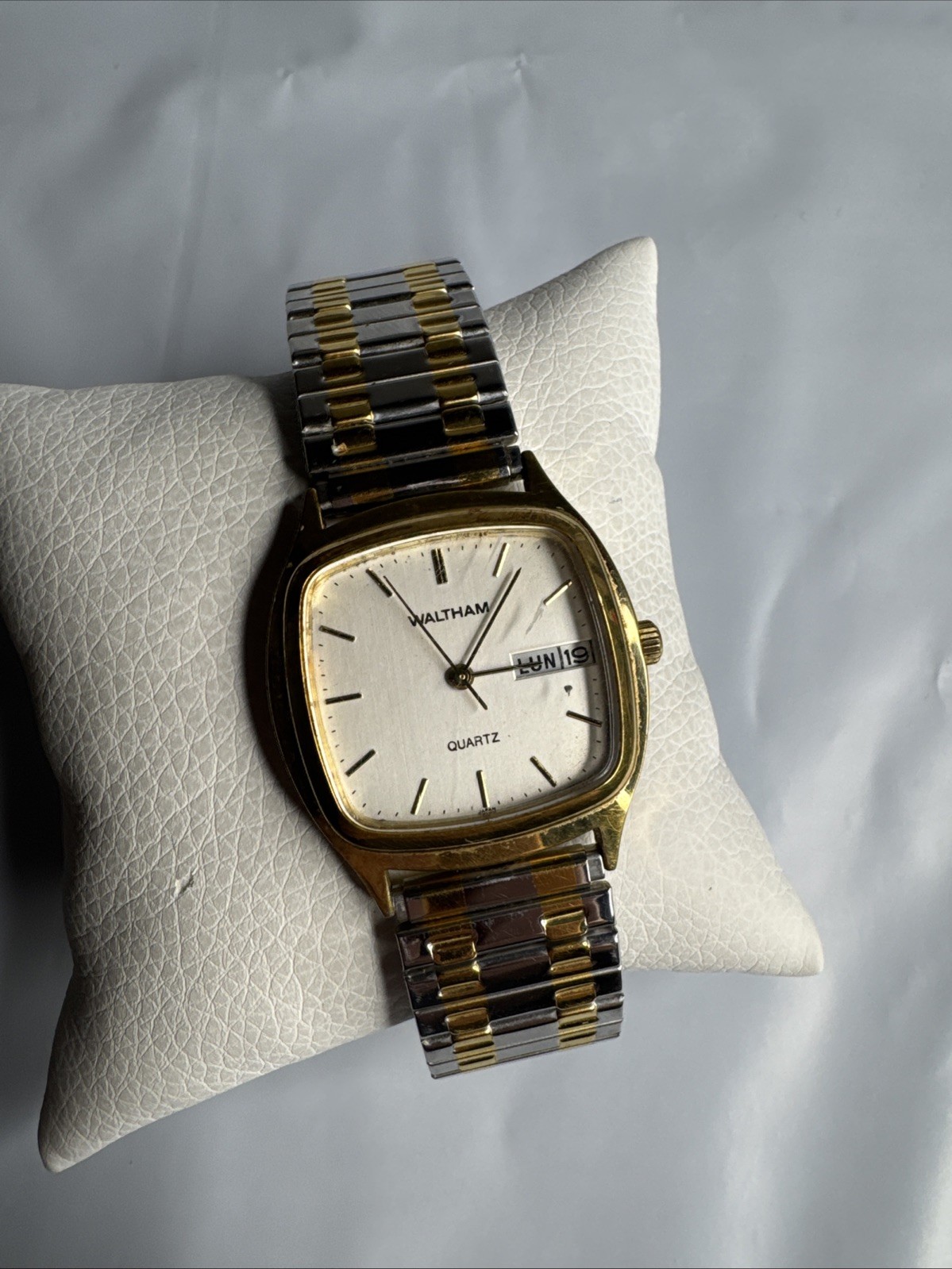 Waltham Square Quartz Watch Gold White Face Date Steel Back New Battery