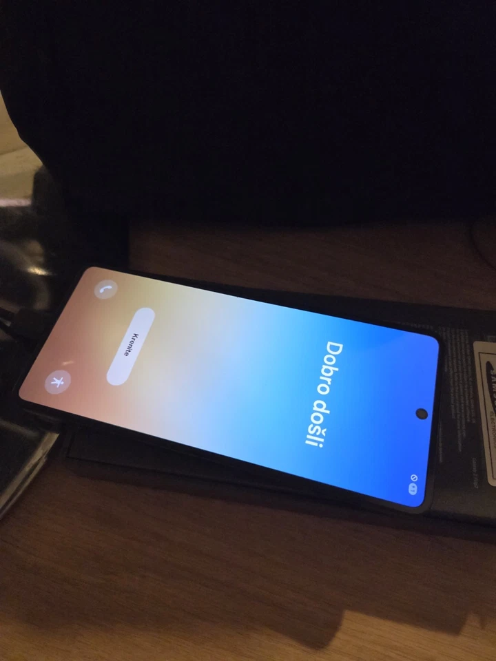Samsung Galaxy Z Flip 7 5G - 256 Go - Noir (Déverrouillé) Modele sm 766B - Photo 2/4