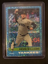🔥Devin Williams 2025 Topps Heritage #376 Chrome Light Blue Sparkle Yankees