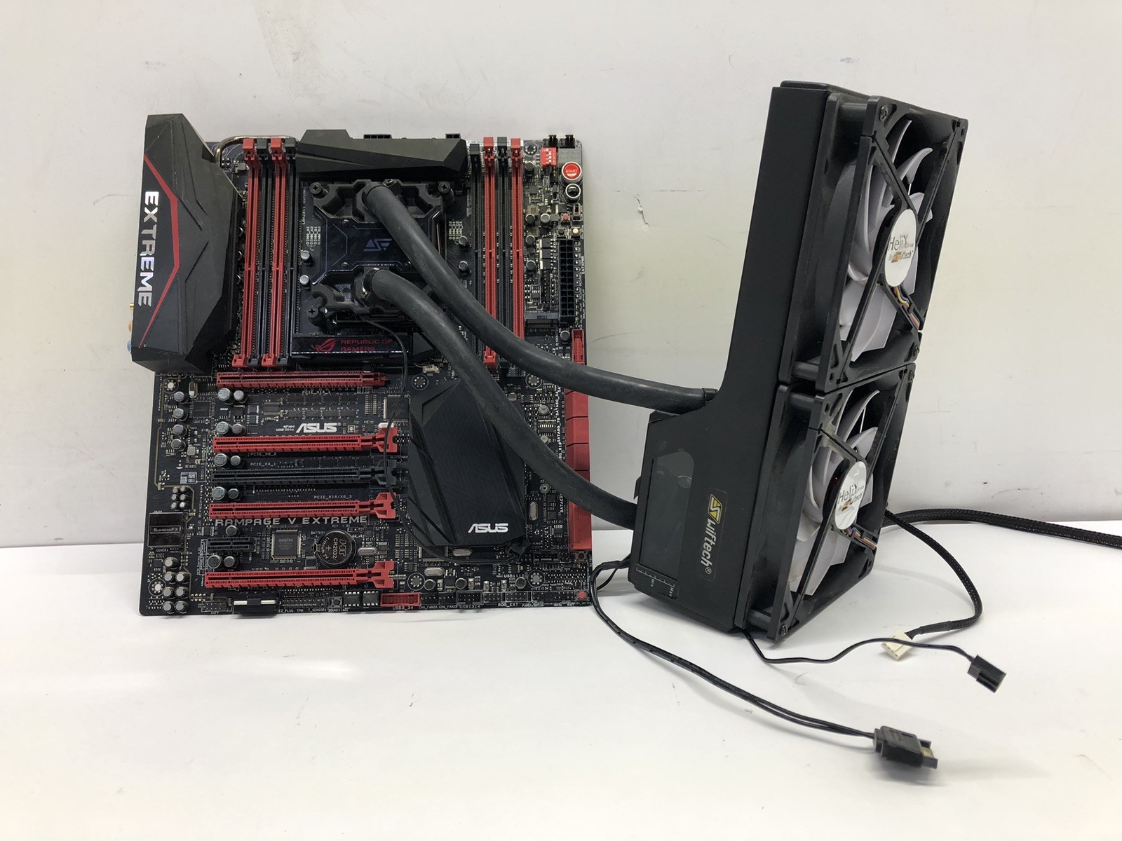 Cpu/Mobo/Aio Bundle Lot, Asus Rog Rampage V Extreme, Intel I7 5930K, Swiftech