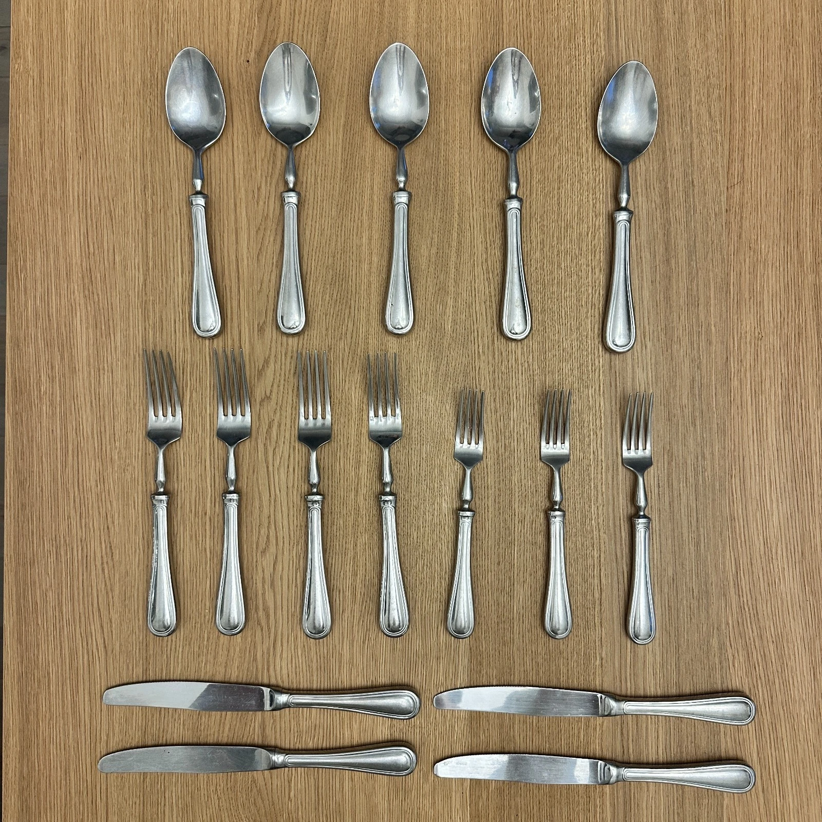 16 Piece William Sonoma Stainless Flatware WSF15 - Spoon, Fork, Knife
Opens in a new window or tab