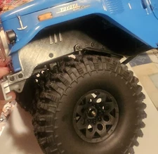 FMS FJ40 Land Cruiser Inner Fenders. (FRONT)